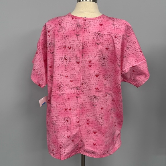 NWT Scrub HQ Top Large Pink  Hearts & Flowers Cotton Scrubs Nurse Uniform Floral - Picture 2 of 6